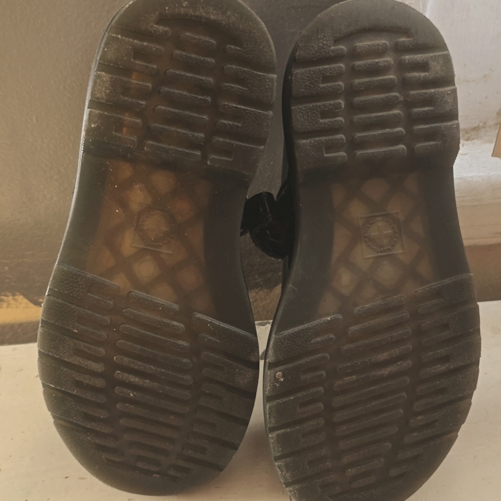 Dr Martens - Picture 4 of 4